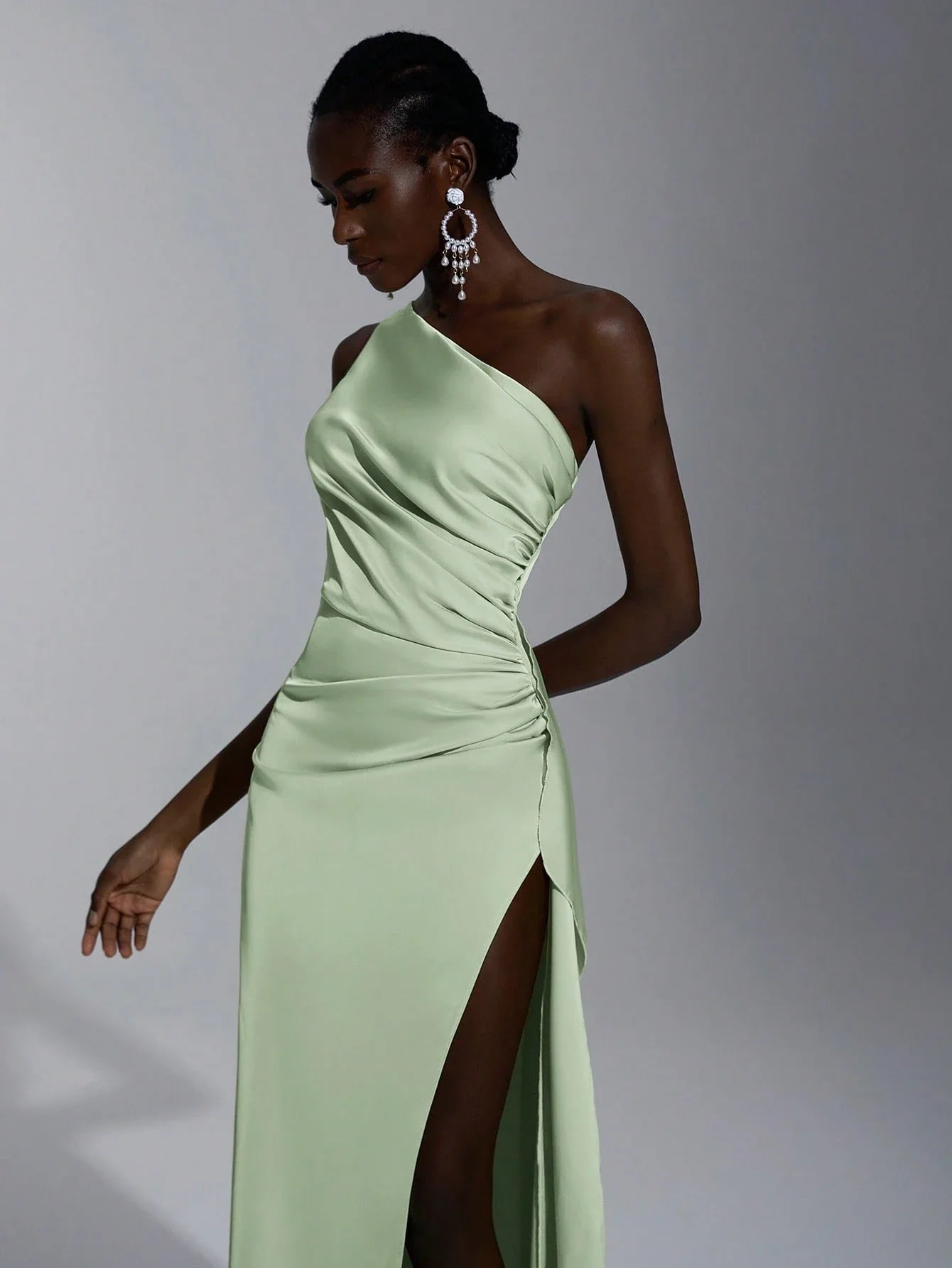 Vestido de Madrinha de Casamento Feminino Sorina em Tecido