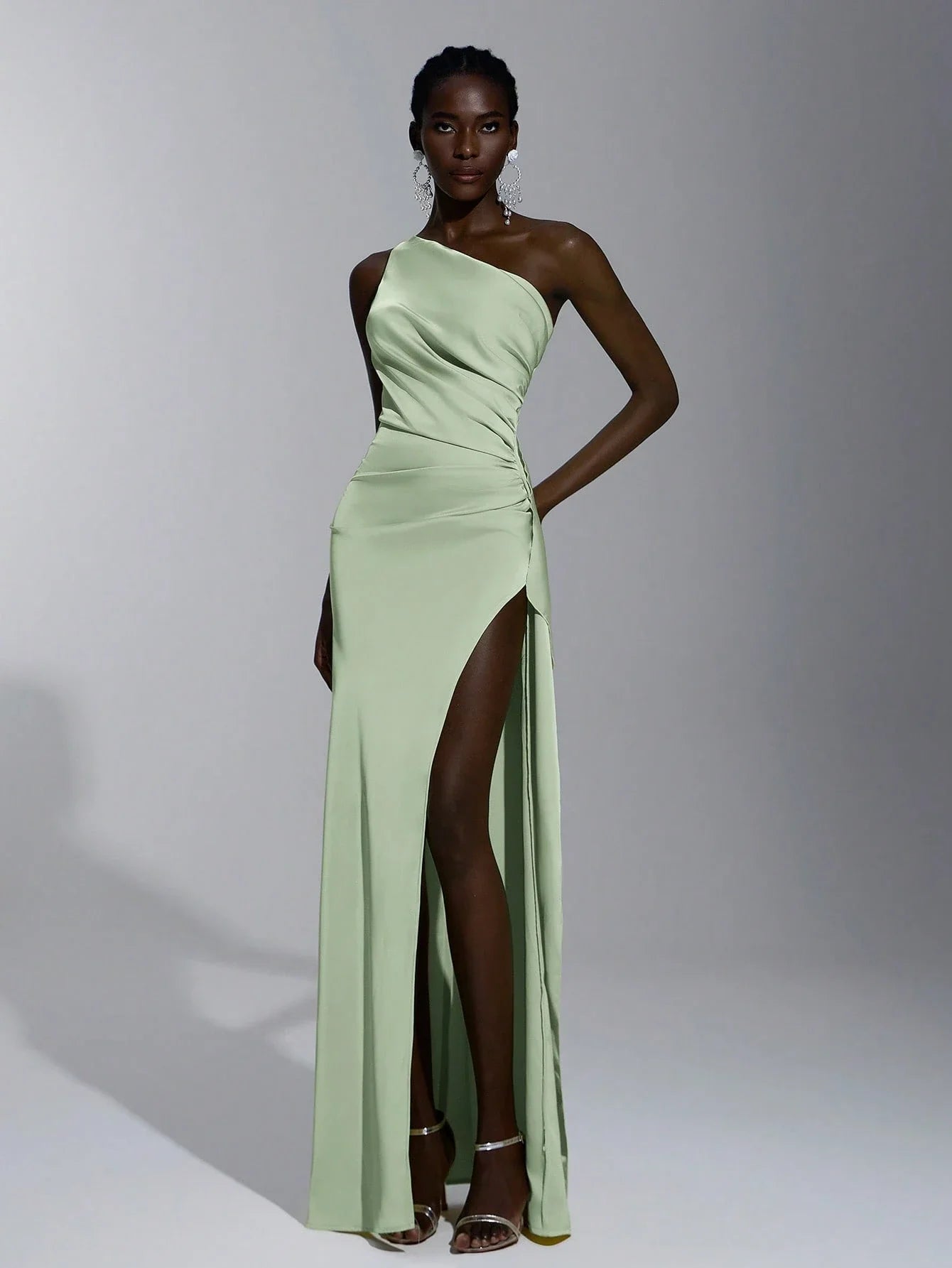 Vestido de Madrinha de Casamento Feminino Sorina em Tecido