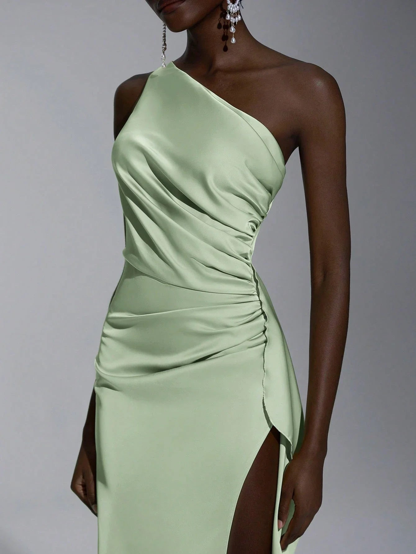 Vestido de Madrinha de Casamento Feminino Sorina em Tecido