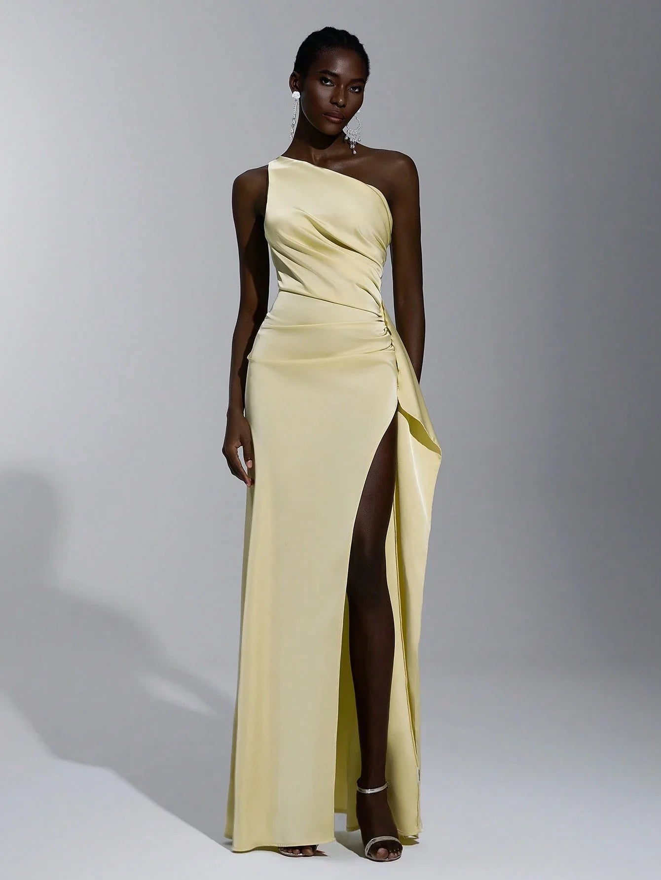 Vestido de Madrinha de Casamento Feminino Sorina em Tecido