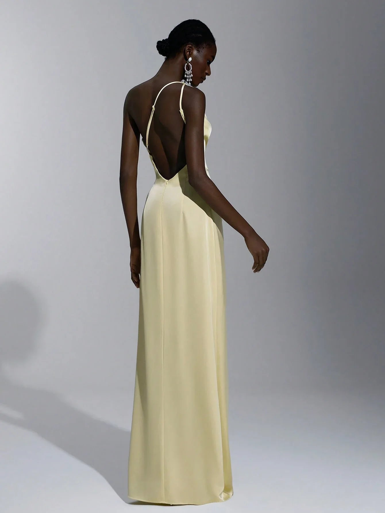 Vestido de Madrinha de Casamento Feminino Sorina em Tecido