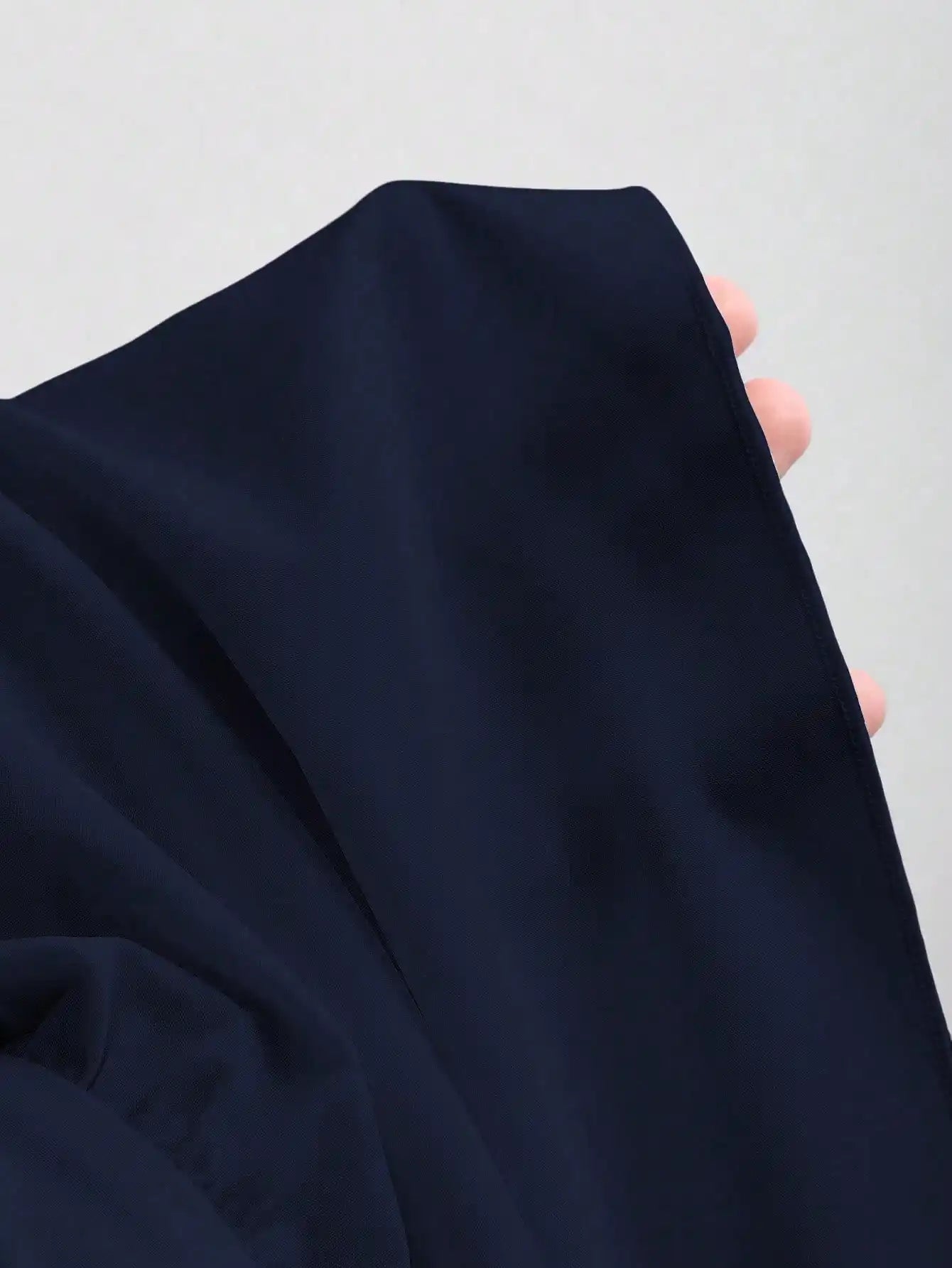 Vestido Mídi Elegante Feminino em Tecido com Elastano